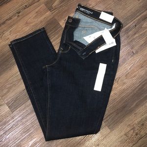 NWT Old Navy Mid-Rise Curvy Skinny Jeans